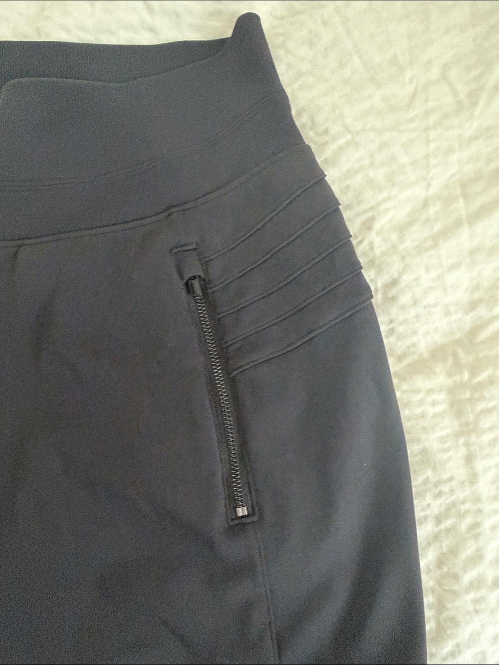 Athleta Black High-Rise Venice Moto Joggers - Picture 5 of 11